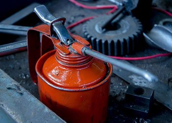 oiler for boat lift maintenance